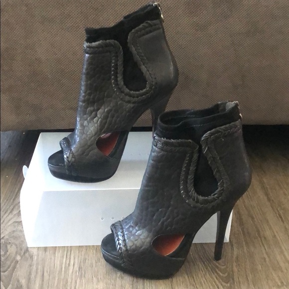 Max Studio Shoes - Max Studio Open Toe Booties leather lining & sole